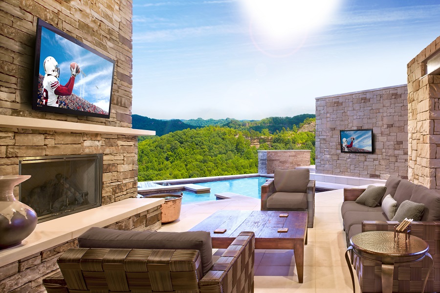 Creating an Outdoor Entertainment Oasis 